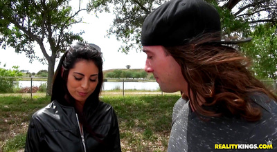 Prodigious latin brunette babe Sofia Rivera wants her muff demolished hard